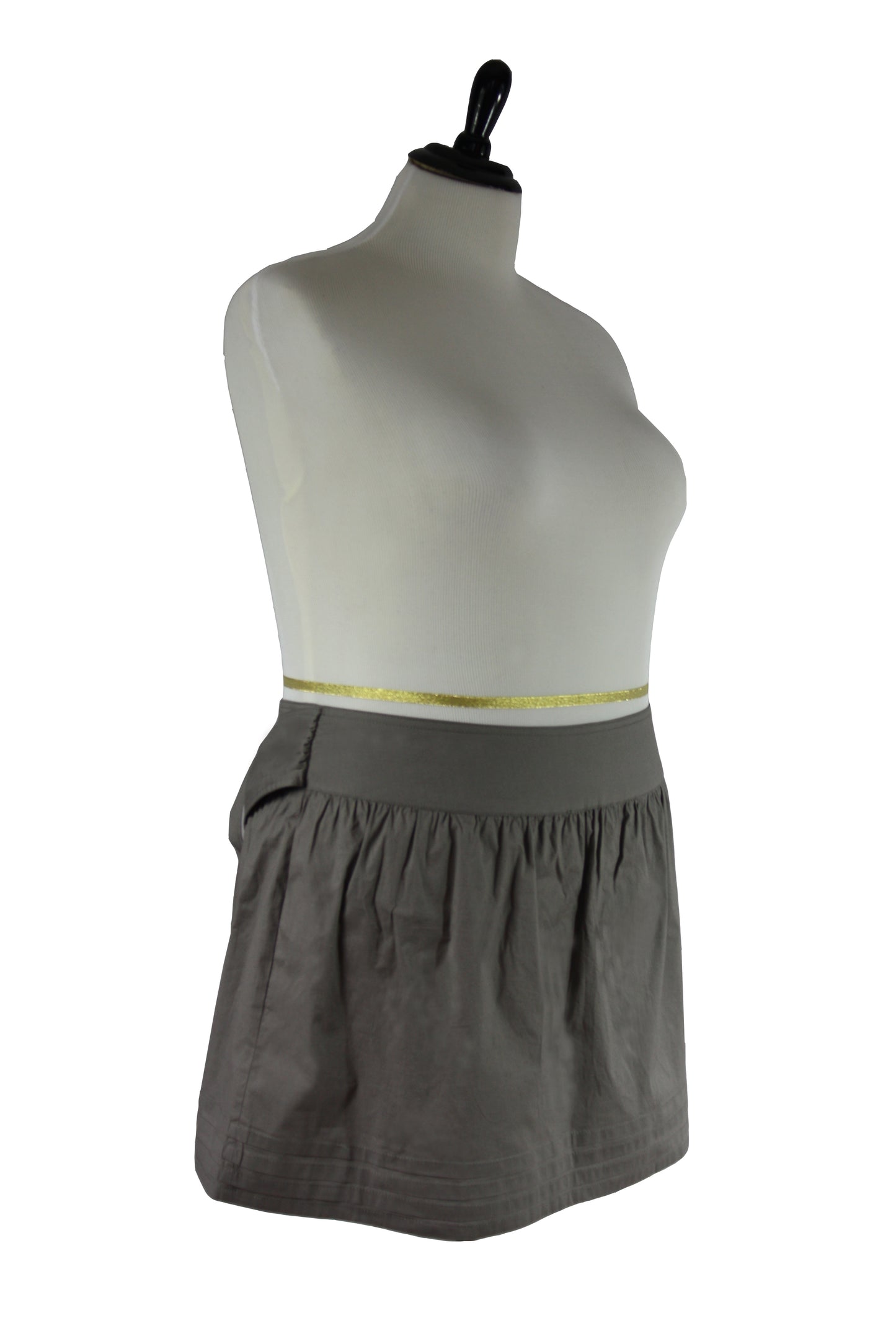 Pleated Short Skirt with Waist Tie: A Chic and Playful Style